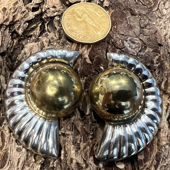 Authentic Taxco Mexico TM-73 Earrings Clip On Large Shell Seashell Silver Brass - Picture 3 of 6